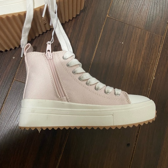 NEW Art Class Blush Blakely Hightop Sneakers Girls Tennis Shoes Size 13 - Picture 4 of 13